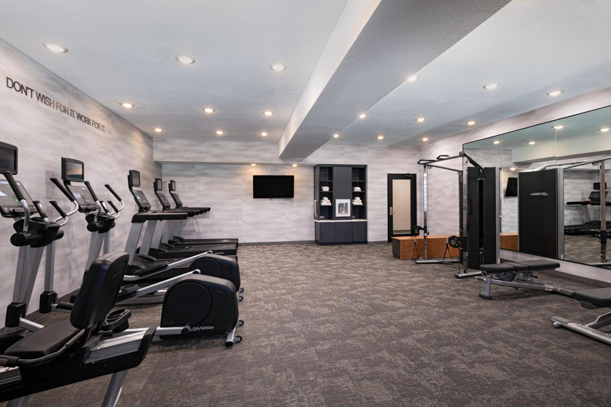 Fairfield By Marriott Inn & Suites הילסבורו מראה חיצוני תמונה