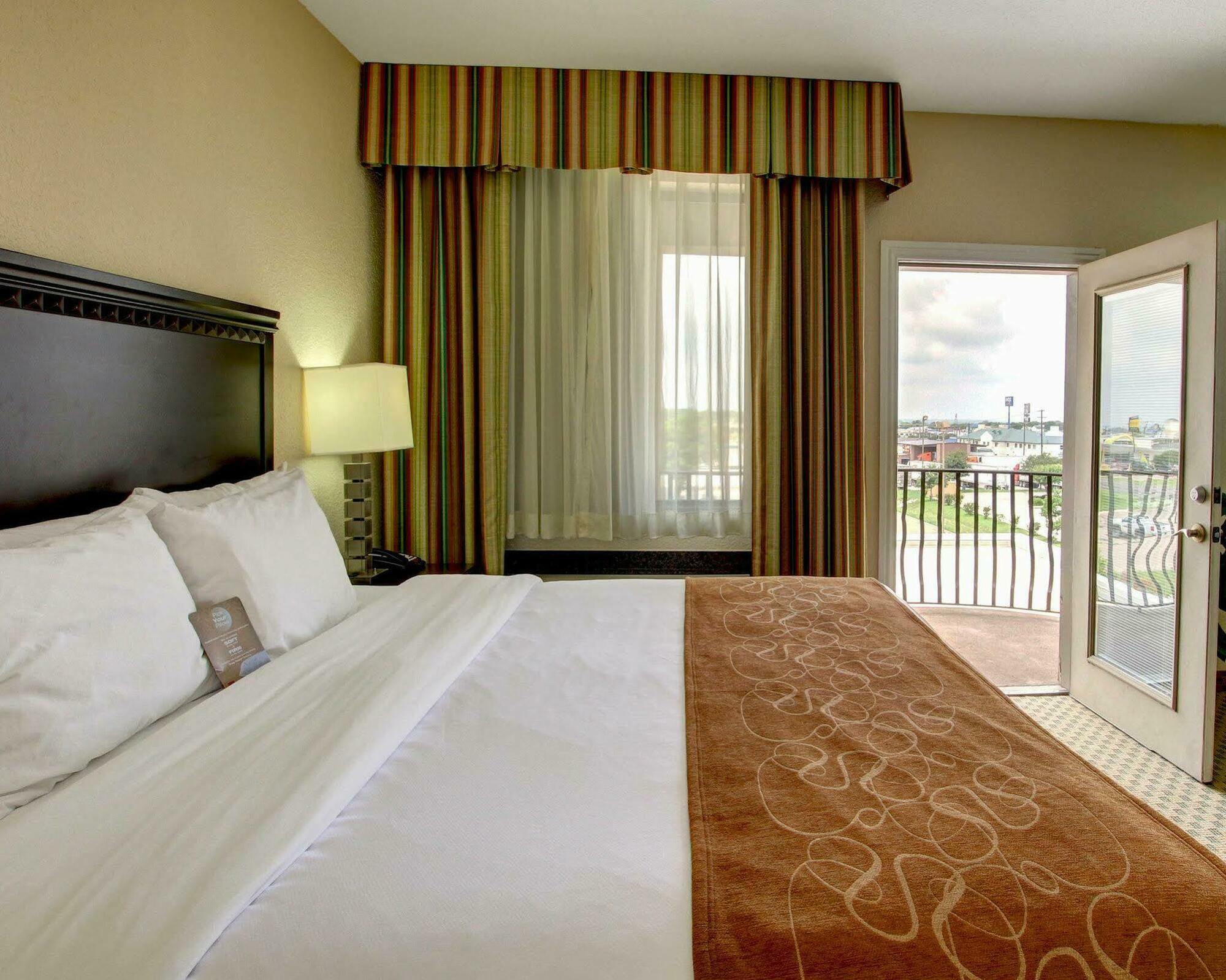Fairfield By Marriott Inn & Suites הילסבורו מראה חיצוני תמונה